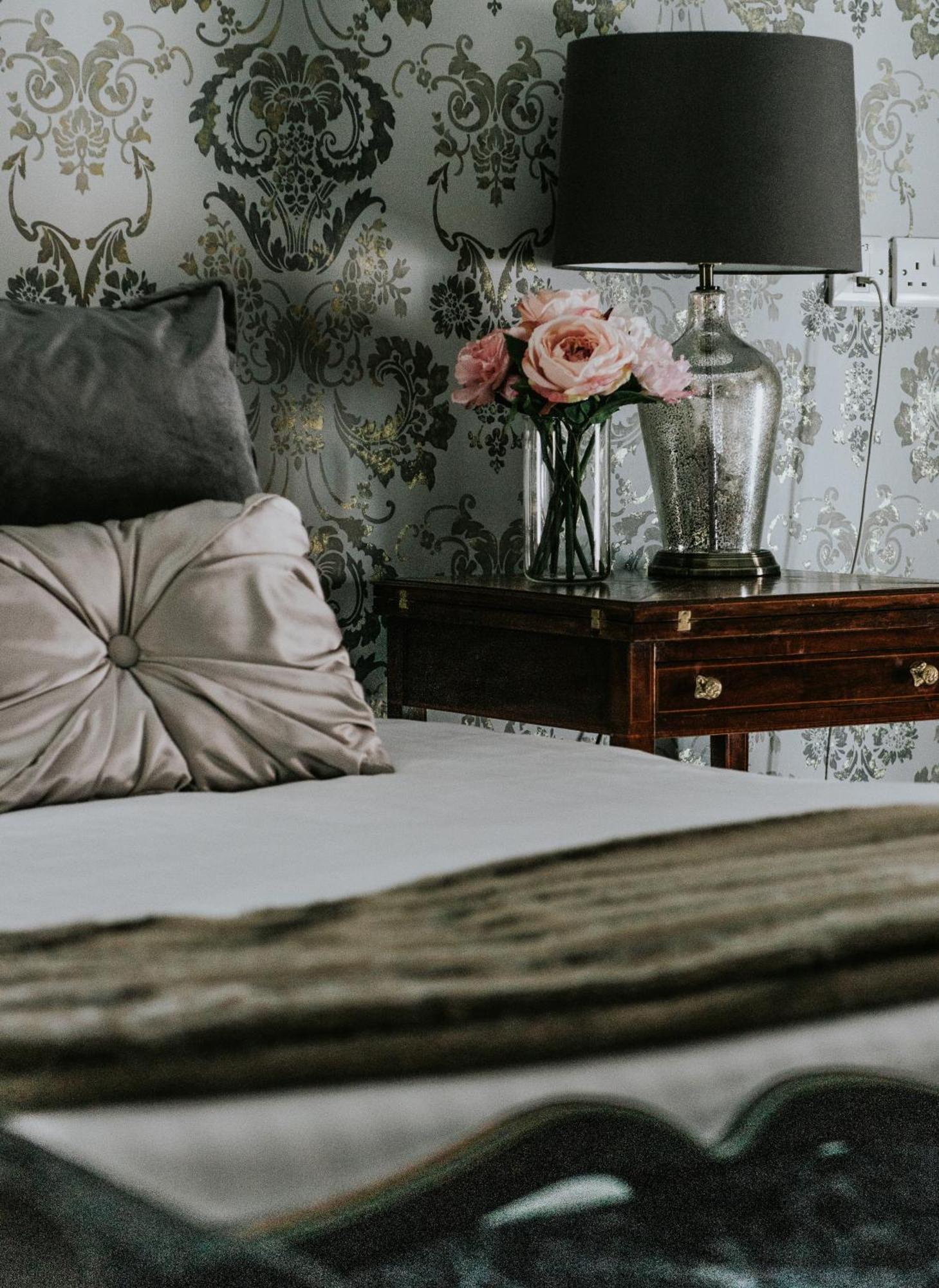 غريمسبي Healing Manor Hotel الغرفة الصورة